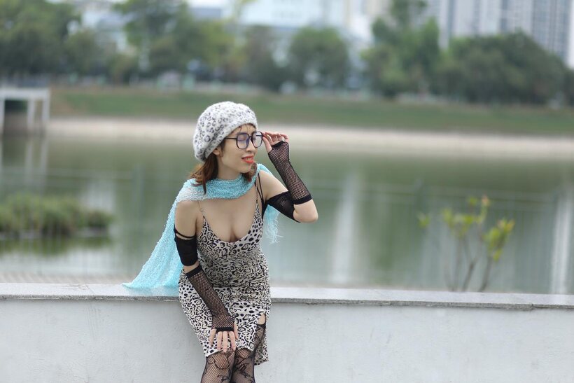 Asian pic 18 from the set «Asian girl gets naked outdoors»