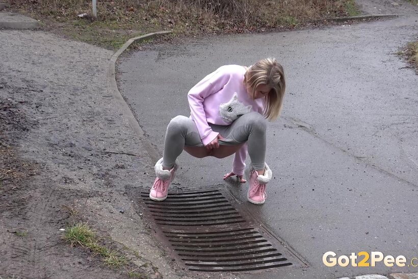 Beautiful Claudia Macc exposes her pussy while pissing (shot 3)