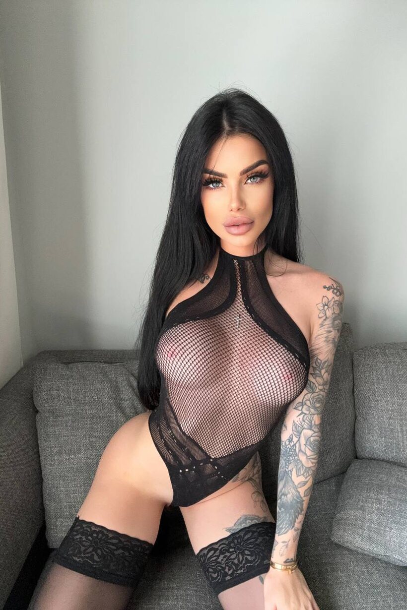 Amateur nude photo 7 — Crotchless bodystocking leaves this gorgeous brunette’s phat ass exposed