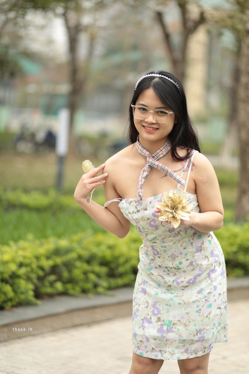 Photo 14 — Asian girl gets naked outdoors