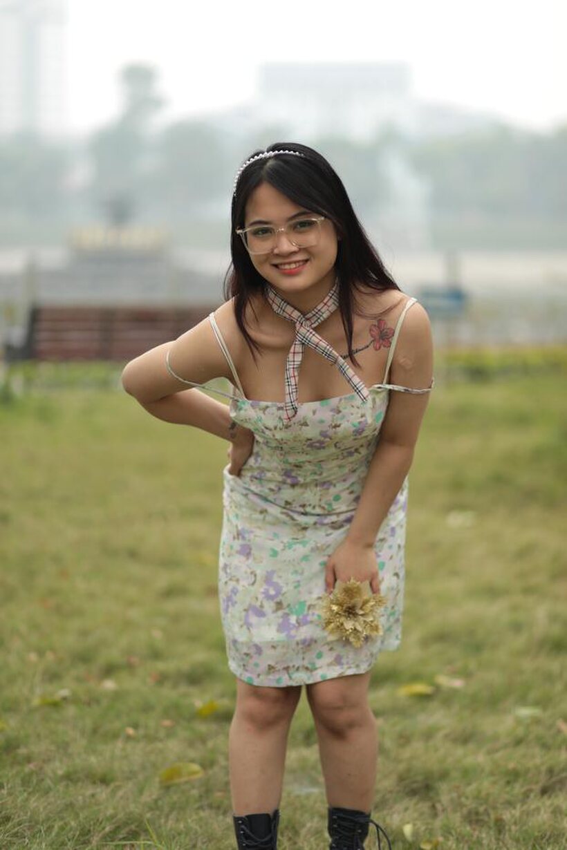 Photo 20 — Asian girl gets naked outdoors