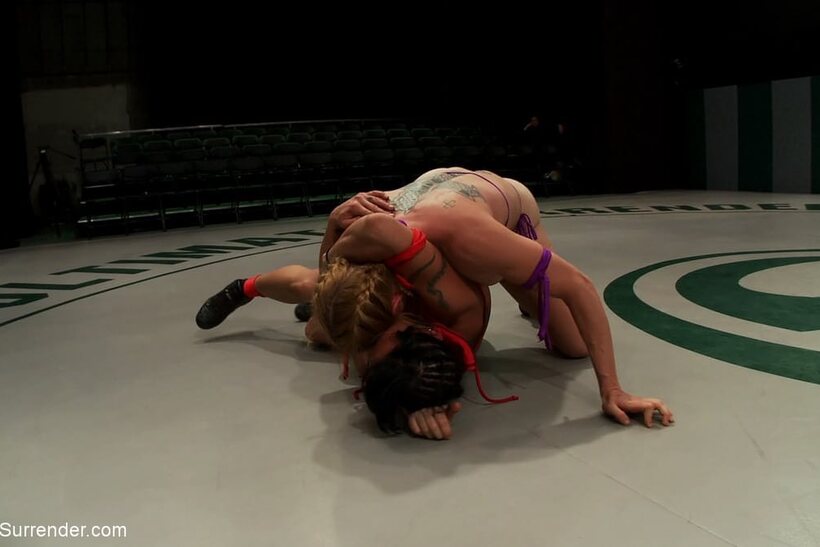 Dee Williams nude photo 18 — Mahina Zaltana and Dee Williams pose sexily before the wrestling match
