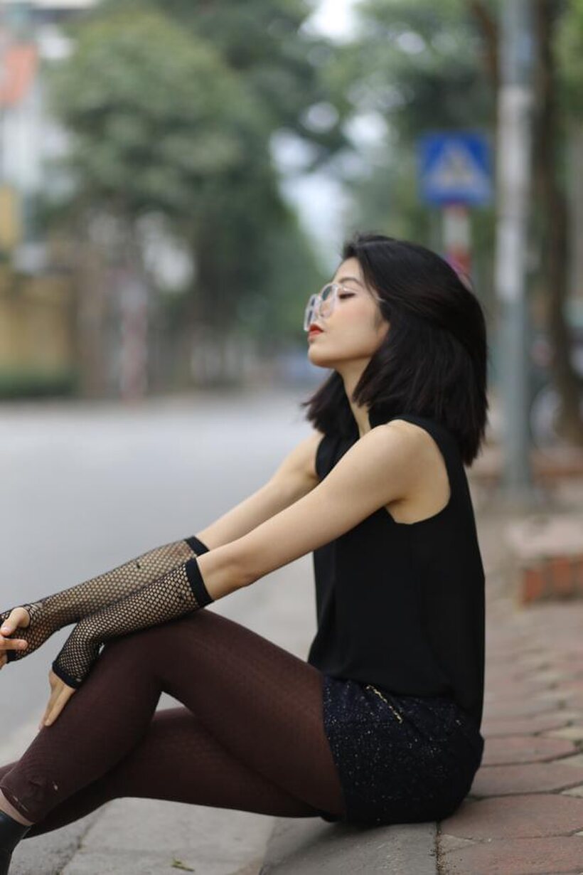 Amateur nude photo 4 — Asian girl exposes her body outdoors