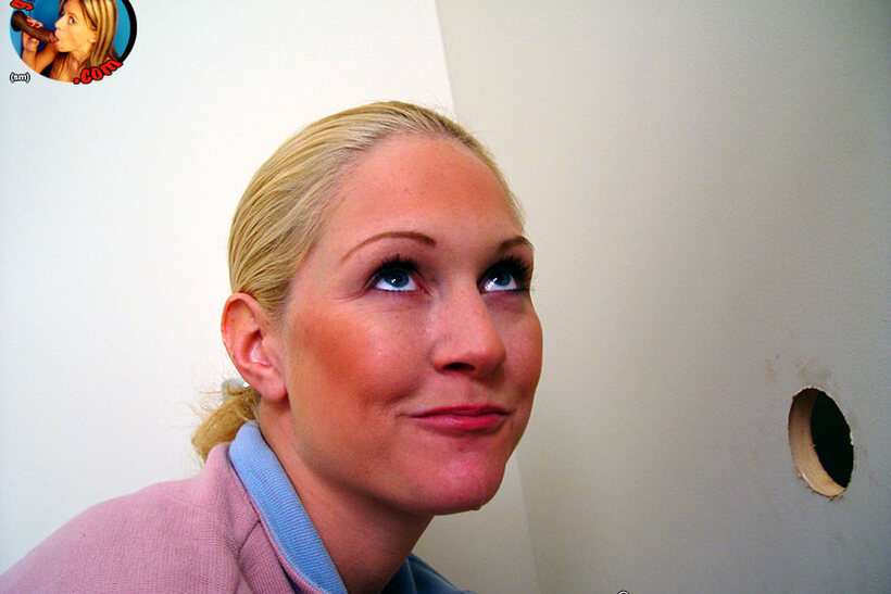 Sucking a black cock on the toilet seat, blonde woman in a bath, photo 14 of 15