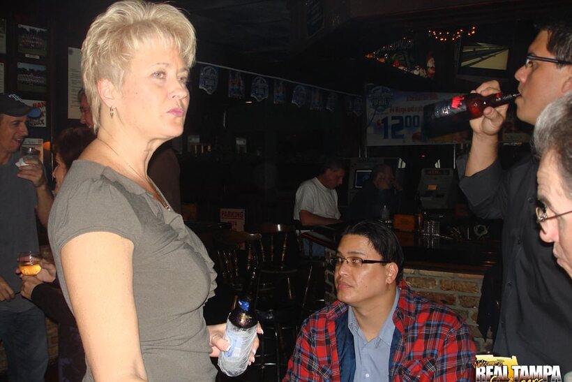 Mature Dee Delmar plays with a dildo and shows her big tits at a party with Tracy Lick, photo 2 of 15