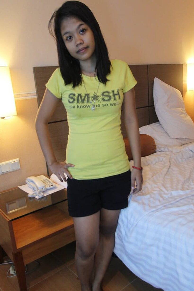 Amateur pic 1 from the set «POV sex has Asian girl Febi showing off big tits and getting fucked»