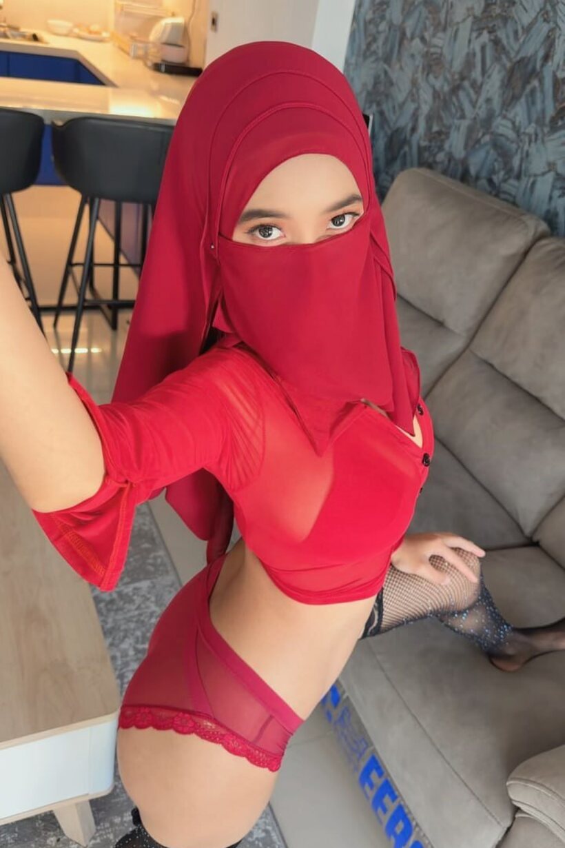 Image 10/19: Arab girl gets naked outdoors and shows her big tits and thigh gap