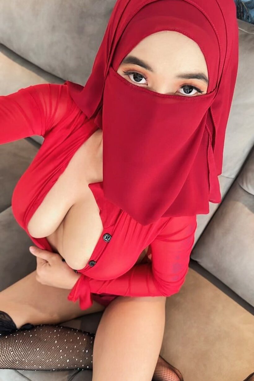 Image 11/19: Arab girl gets naked outdoors and shows her big tits and thigh gap