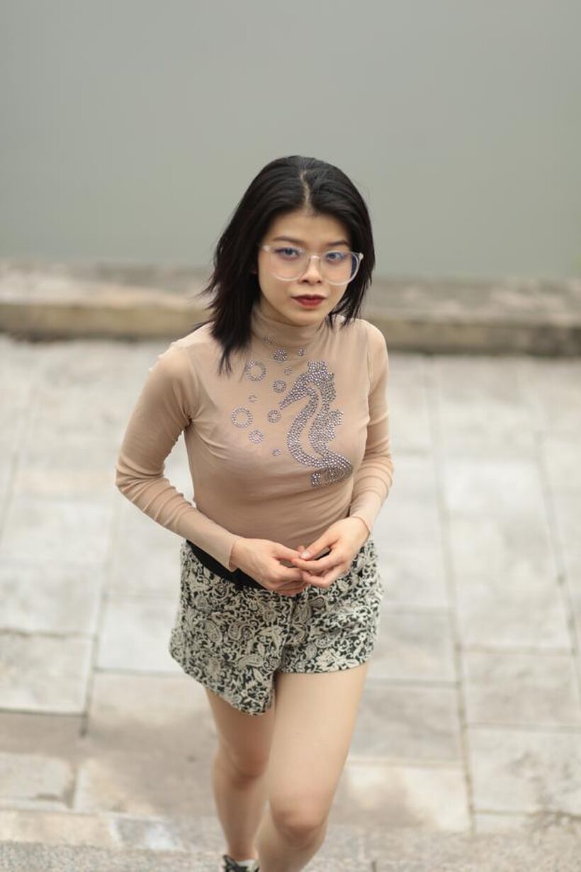 Asian nude photo 16 — Beautiful girl gets naked outdoors