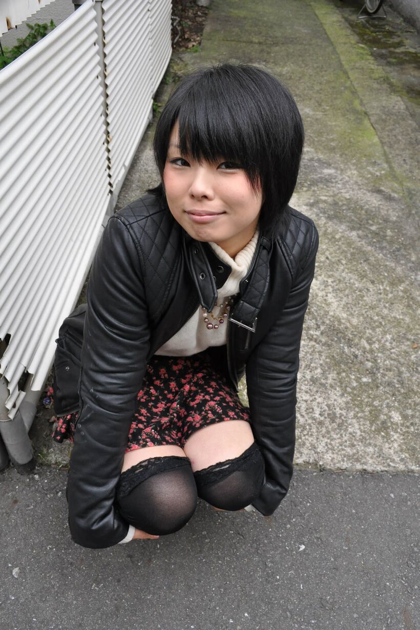 Asian nude photo 6 — Asian girl gets naked and starts sucking cock in stockings