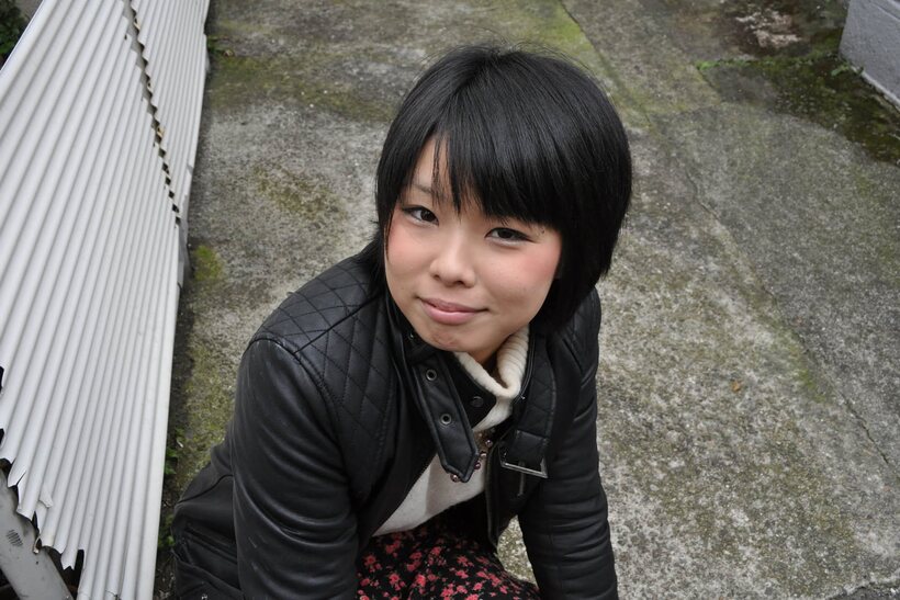 Photo 7 — Asian girl gets naked and starts sucking cock in stockings