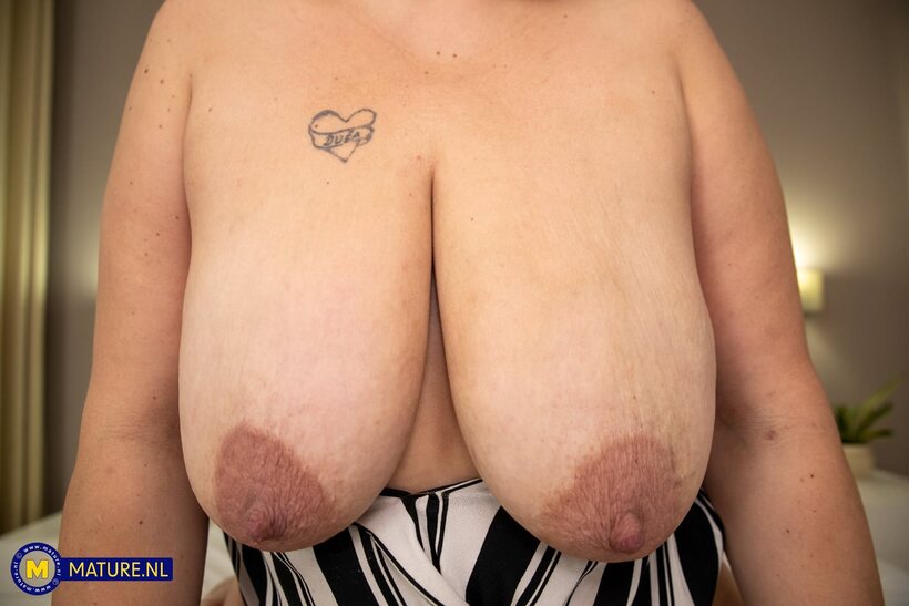 Ass pic 7 from the set «Face-sat while getting eaten out, fat blonde nan in panties»