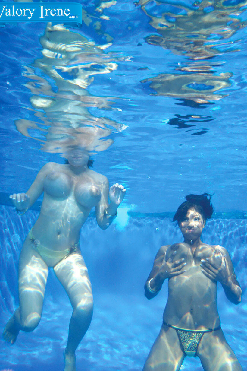 Valory Irene pic 18 from the set «Valory Irene and her friend hide their tits underwater»