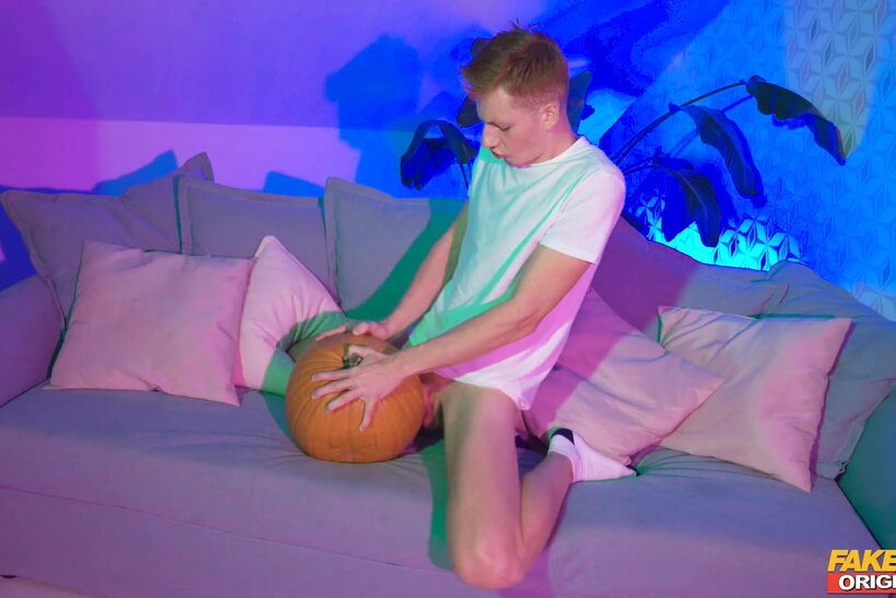 Polly Pons pic 2 from the set «Ron Johnny Fox fucks a pumpkin, then bangs Polly Pons too»